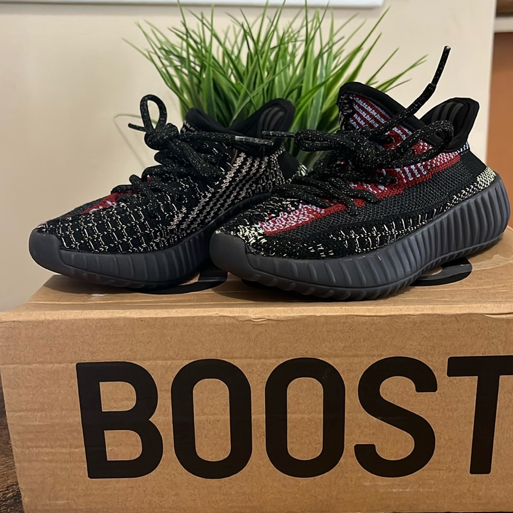 Adidas Yeezy Boost 350 V2 Yecheil